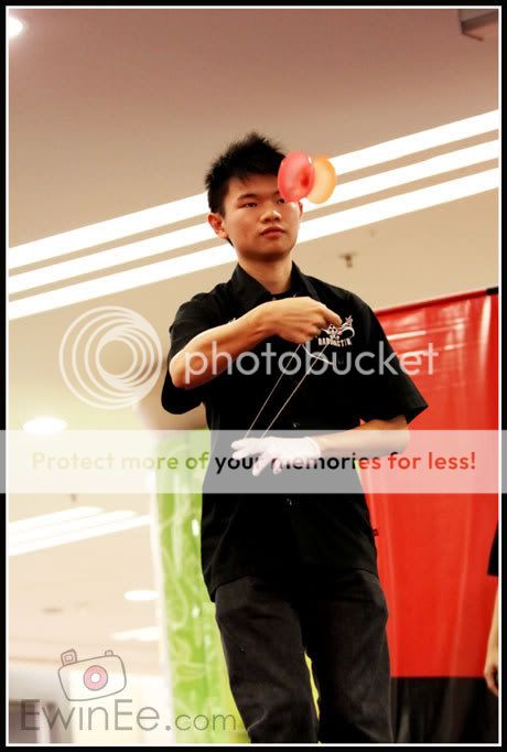 EwinPerformingIn1uSpeedchallenge