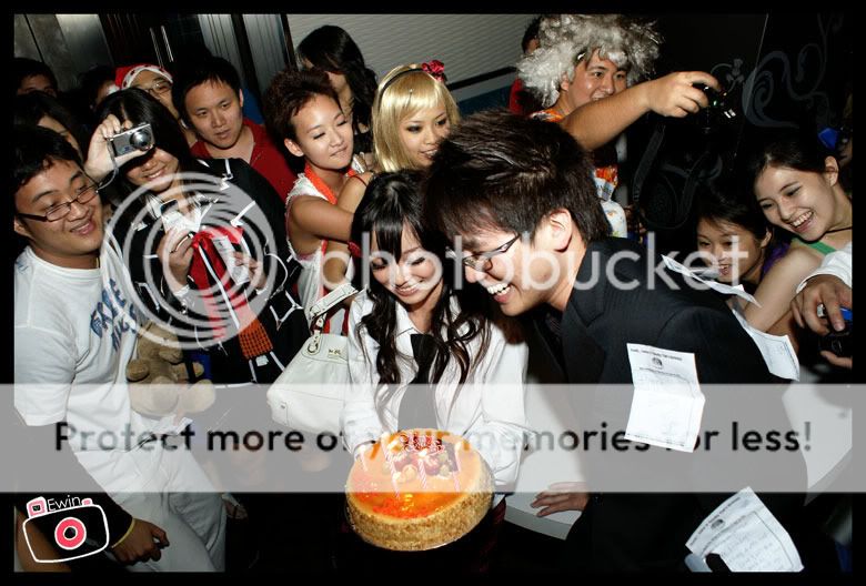 Timothy-Tiah-with-birthday-cake-in-StandOut