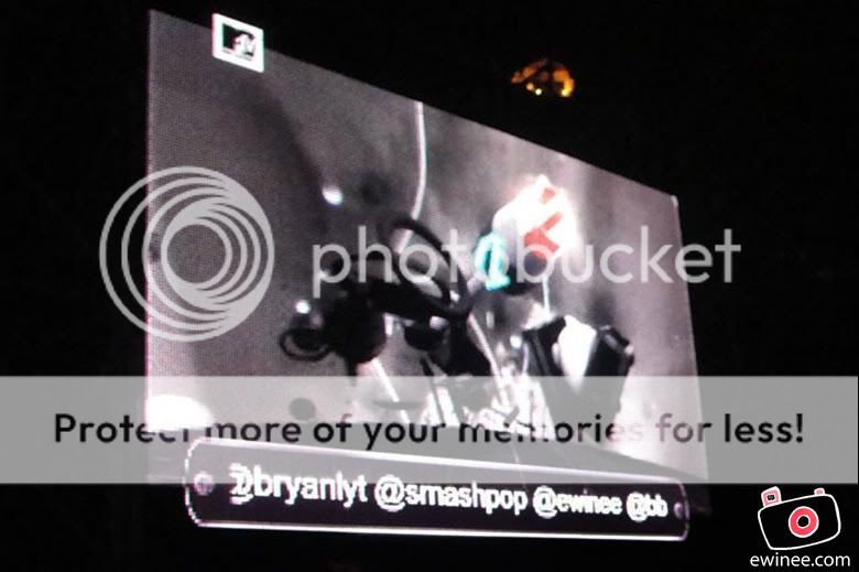 World-Stage-LCD-screen World-Stage-LCD-screen