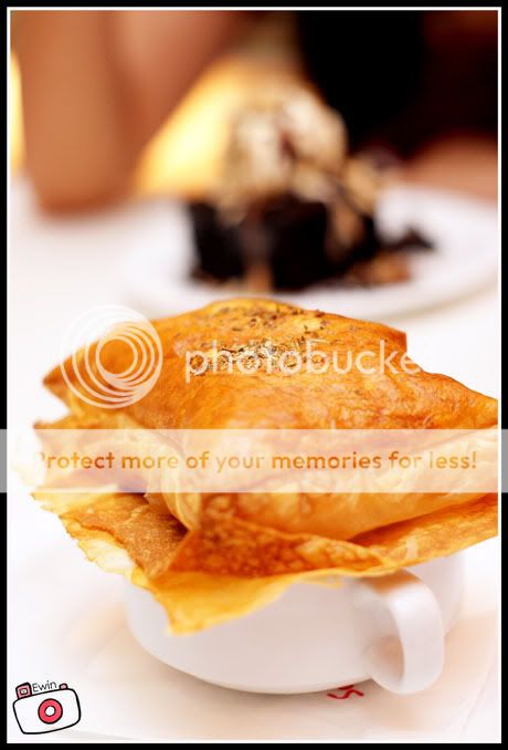 mushroom-soup-with-croissant