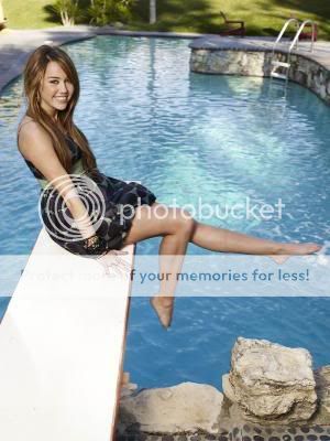 http://i525.photobucket.com/albums/cc335/mileyluva96/photo02-2.jpg