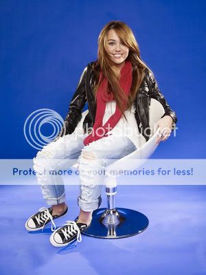 http://i525.photobucket.com/albums/cc335/mileyluva96/photo04-2.jpg