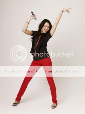 http://i525.photobucket.com/albums/cc335/mileyluva96/photoshoot02.jpg
